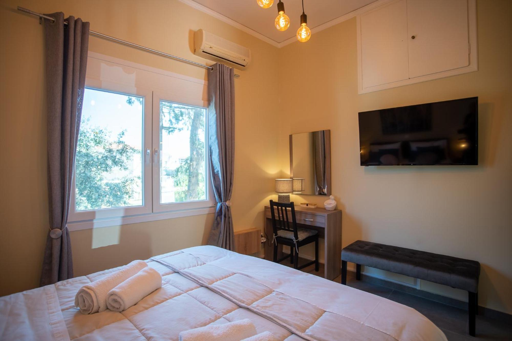 Two Bedroom Apartment, Mytilene Lesvos Ngoại thất bức ảnh