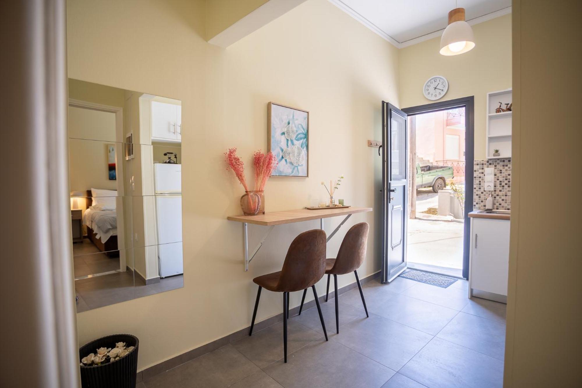 Two Bedroom Apartment, Mytilene Lesvos Ngoại thất bức ảnh